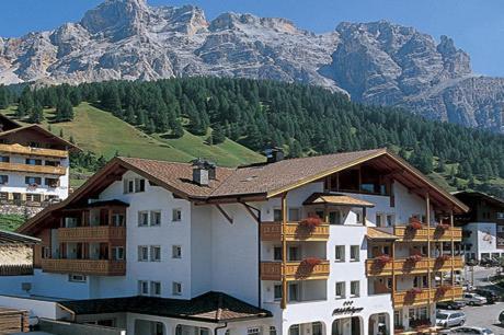 Hotel Falzares San Cassiano  Bagian luar foto